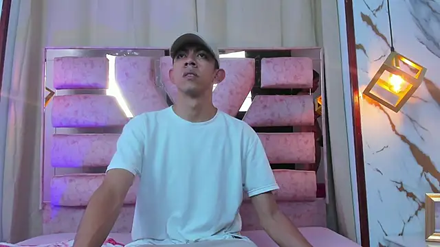 kameron and Nick online show from November 28, 2025, 8:09 pm