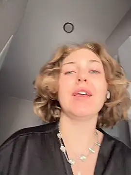KellyKeler online show from July 31, 2026, 10:58 am
