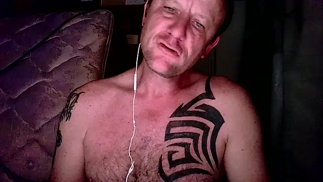Yournaughty online show from May 1, 2026, 4:28 am