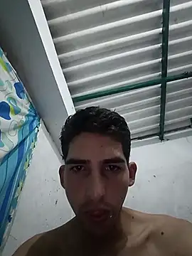 Snapshot of ranbomanel chatting on February 18, 2026, 11:23 pm ranbomanel online show from February 18, 2026, 11:23 pm