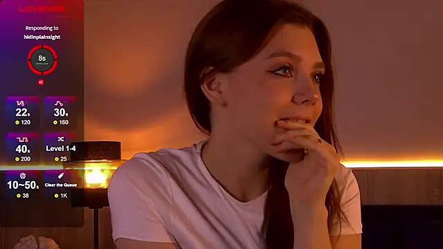 Nora  Ray online show from September 12, 2025, 4:40 pm