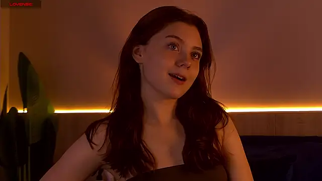 Nora  Ray online show from September 26, 2025, 11:33 pm