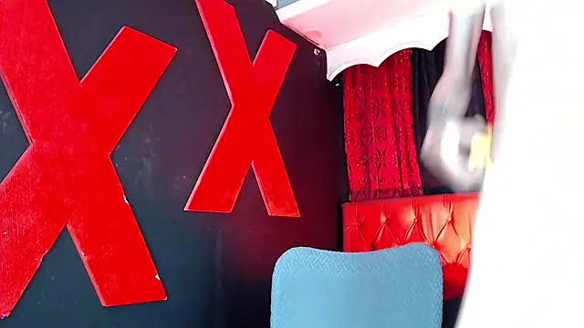 abrilbigcock online show from June 25, 2026, 1:03 am