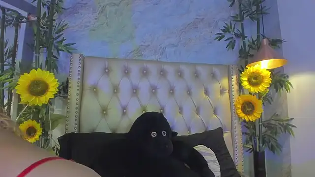 LittleeJaz online show from November 12, 2025, 2:37 am