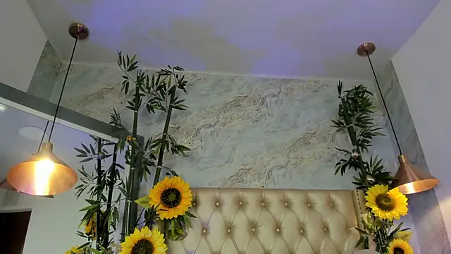 LittleeJaz online show from July 19, 2026, 2:42 am
