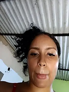 Fernanda30 online show from May 15, 2026, 11:47 pm