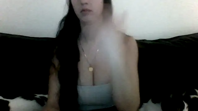 milagaborxx online show from April 20, 2026, 8:32 pm