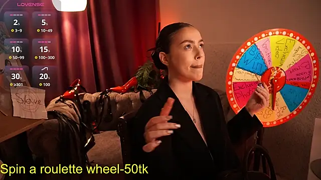 EmiliyaRoude online show from September 10, 2025, 1:21 pm