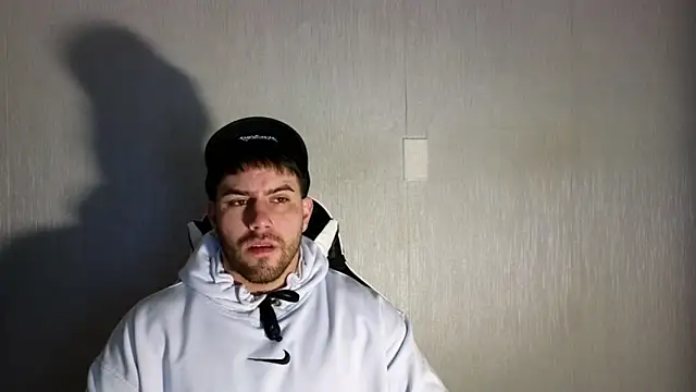 Ades Lowe online show from September 26, 2025, 11:39 am