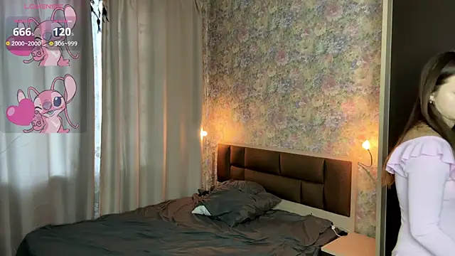 LoraDavi online show from May 1, 2026, 3:22 am