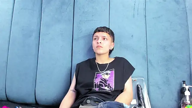 Megan Thompson  online show from February 11, 2026, 2:11 am