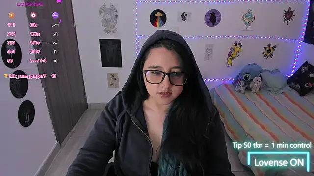 Snapshot of Cherry_blush_ chatting on June 6, 2026, 10:15 pm Cherry blush online show from June 6, 2026, 10:15 pm