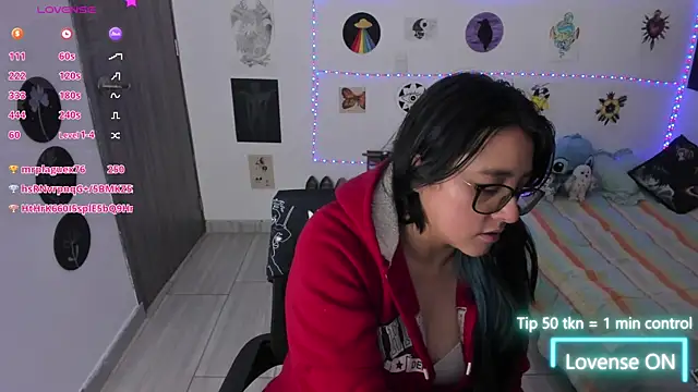 Snapshot of Cherry_blush_ chatting on June 11, 2026, 2:53 am Cherry blush online show from June 11, 2026, 2:53 am