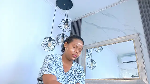 keyla mejia online show from June 22, 2026, 12:02 pm
