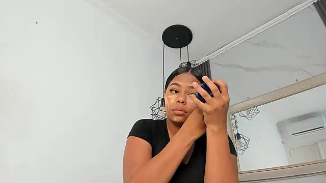 Snapshot of keyla_mejia chatting on March 21, 2026, 12:09 pm keyla mejia online show from March 21, 2026, 12:09 pm