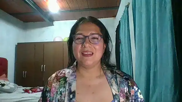 scarlett widow  online show from September 25, 2025, 3:12 am