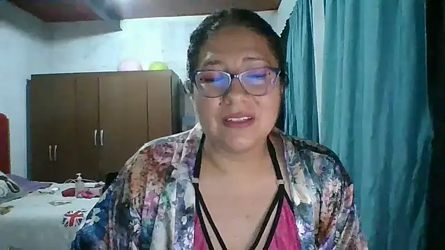 scarlett widow  online show from October 4, 2025, 4:03 am