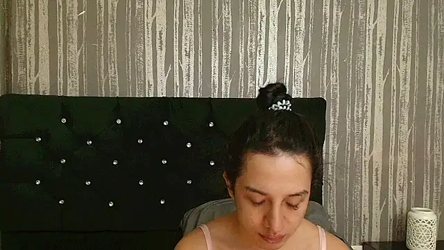 Alicee Moonn online show from June 25, 2026, 7:19 pm