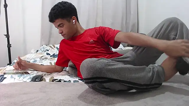 camillo beischel  online show from November 18, 2025, 9:51 pm