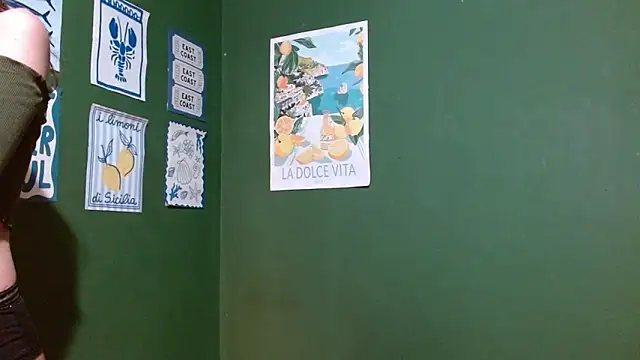 Roxiehood online show from February 3, 2026, 2:21 am