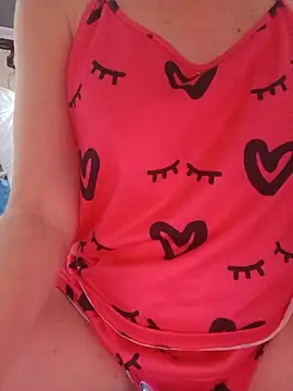 Hottiesophie online show from June 24, 2026, 4:16 pm