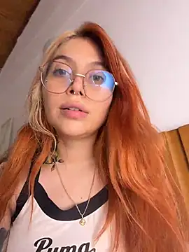 Snapshot of YunoRose_ chatting on February 23, 2026, 3:41 am YunoRose online show from February 23, 2026, 3:41 am