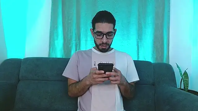 ReyPablo1 online show from October 13, 2025, 7:26 pm