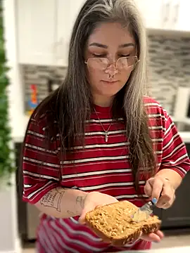 Alix Valentine online show from September 25, 2025, 8:37 pm