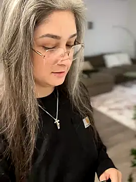 Alix Valentine online show from September 13, 2025, 1:44 pm