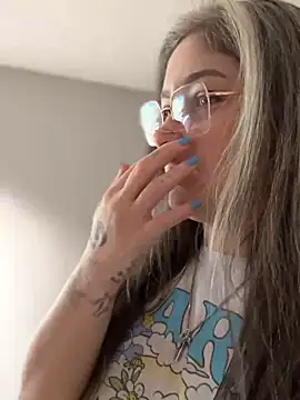 Alix Valentine online show from October 2, 2025, 8:12 pm