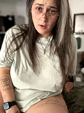 Alix Valentine online show from September 18, 2025, 9:51 pm