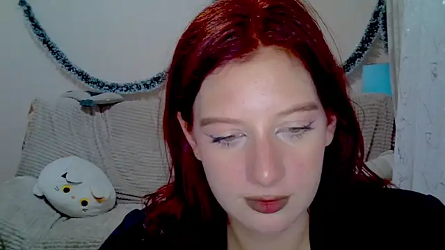 Lily Ember online show from December 22, 2025, 6:08 pm