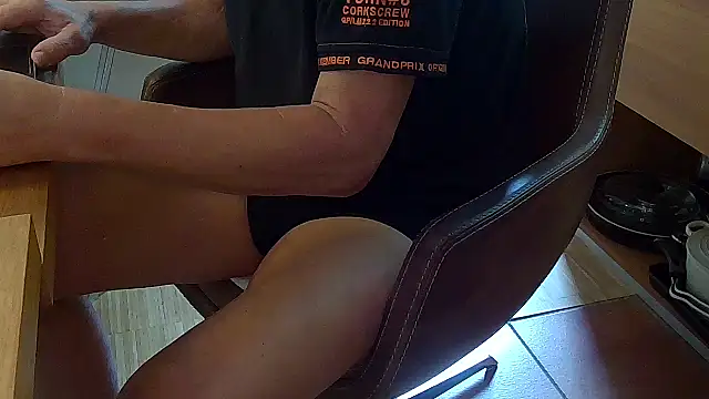 Unique X perience online show from October 6, 2025, 11:33 am