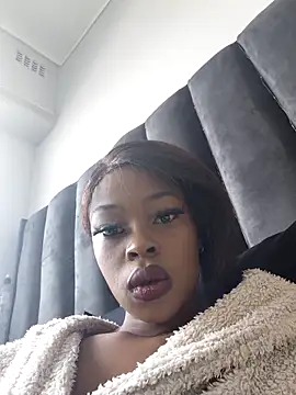 dark honeyx26 online show from June 3, 2026, 9:32 am