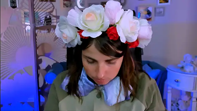 MartaEdams online show from September 15, 2025, 6:14 am