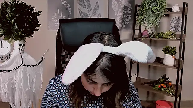 MartaEdams online show from November 4, 2025, 6:06 am