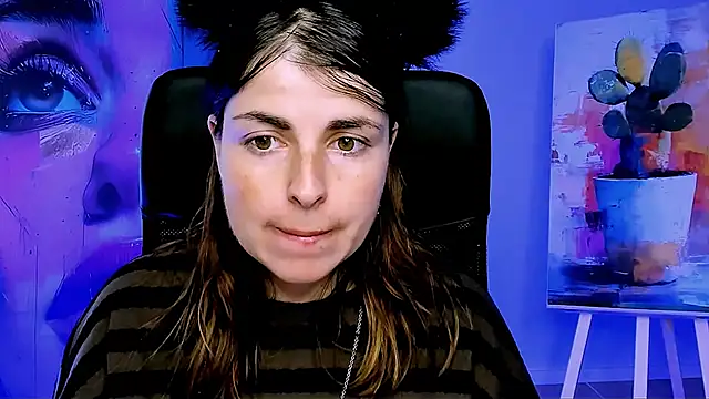 MartaEdams online show from November 11, 2025, 6:19 am