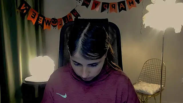 MartaEdams online show from October 29, 2025, 6:12 am