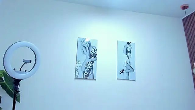 SamayRyann online show from September 17, 2025, 1:02 pm