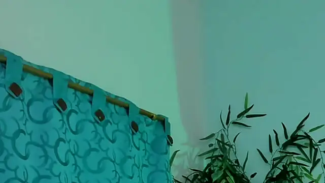 eladyrous98 online show from October 16, 2025, 1:08 pm