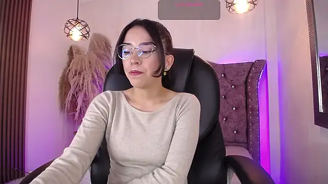 Amara Davis online show from February 3, 2026, 4:43 am