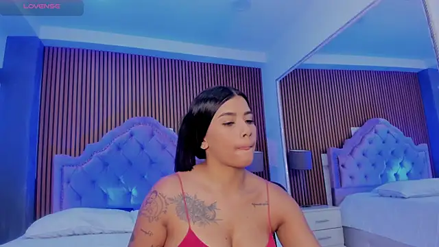 SelenaStonne online show from October 4, 2025, 7:48 pm