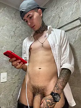 Snapshot of samm4044 chatting on October 27, 2025, 3:07 am samm4044 online show from October 27, 2025, 3:07 am