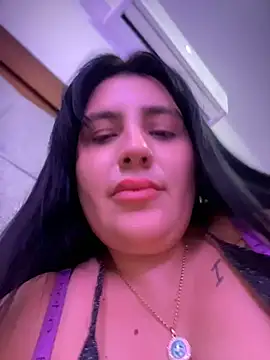 victoria amatista  online show from June 19, 2026, 7:36 am