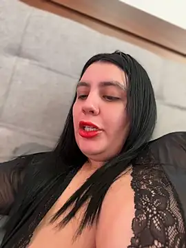 victoria amatista  online show from June 25, 2026, 8:36 pm