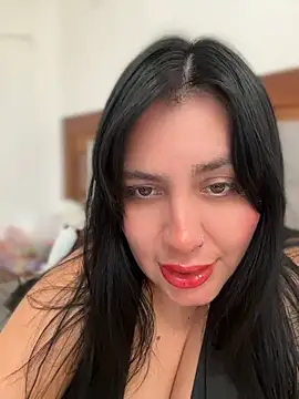 victoria amatista  online show from July 9, 2026, 6:07 pm