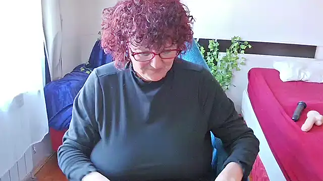 -Curvy- online show from December 1, 2025, 9:32 am