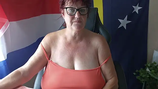 -Curvy- online show from June 23, 2026, 8:45 am