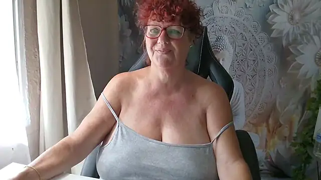 -Curvy- online show from August 6, 2026, 9:37 am