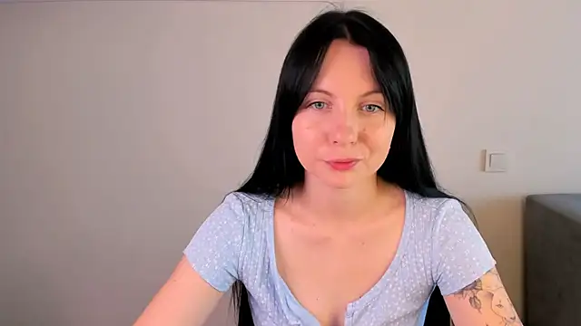 Elle Pearl  online show from July 22, 2026, 5:53 am
